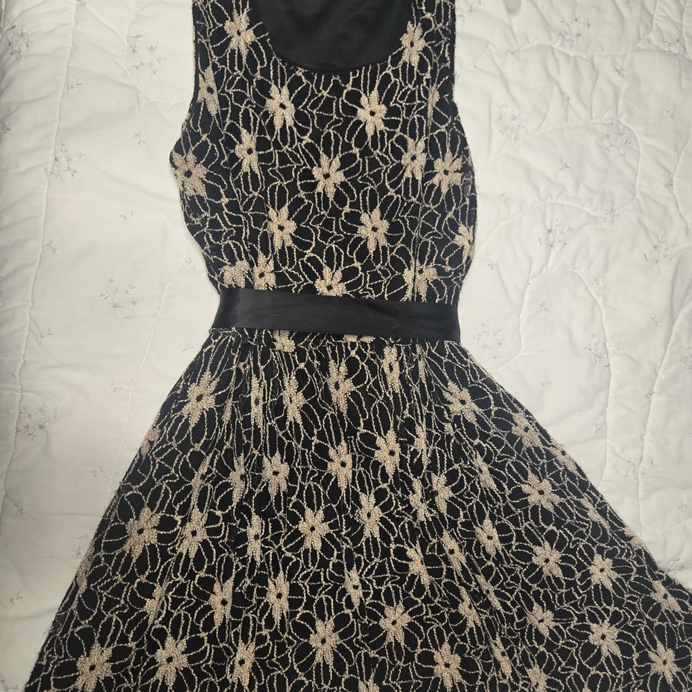 Haani Black and Cream Floral Midi Dress